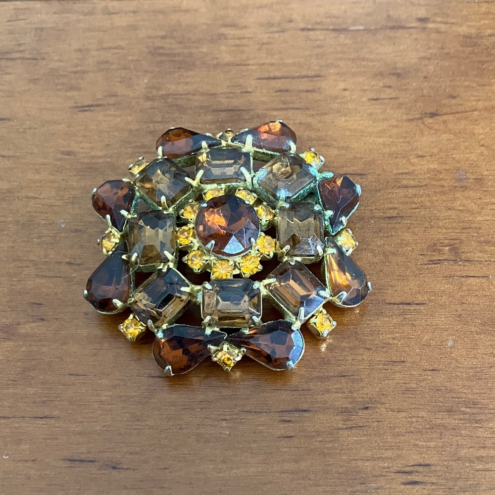 Costume Jewelry Brooch Pin
